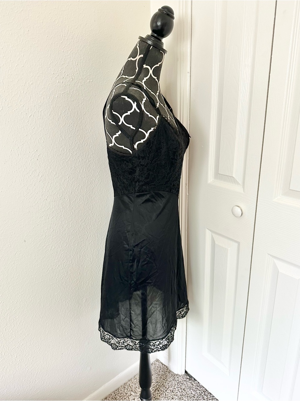 Vintage 1970s vanity affair, black Lacey slip night dress lingerie